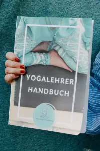Das große Yogalehrerhandbuch in A4 farbig gedruckt